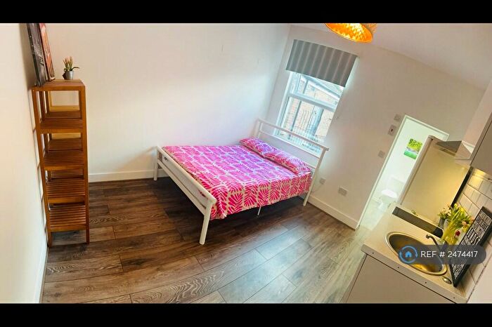 Studio To Rent In London, London, N22
