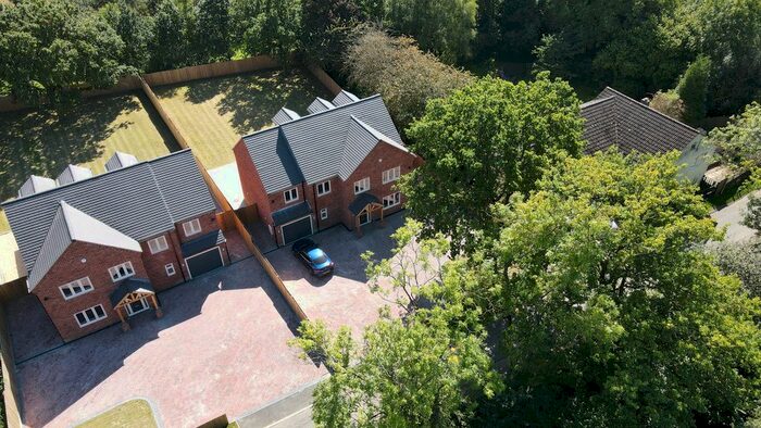 6 Bedroom Detached House For Sale In South Lane, Coalville, LE67