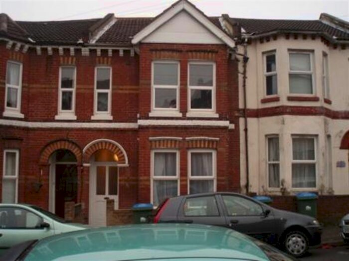 7 Bedroom Property To Rent In Tennyson Road, Portswood, Southampton SO17