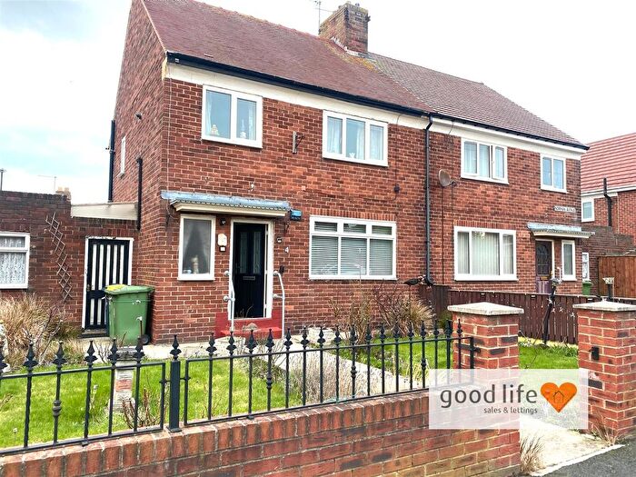 3 Bedroom Semi-Detached House For Sale In Norman Avenue, Silksworth, Sunderland, SR3