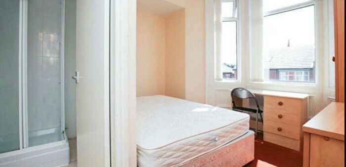 6 Bedroom Flat To Rent In Cavendish Road, Jesmond, Newcastle Upon Tyne, NE2