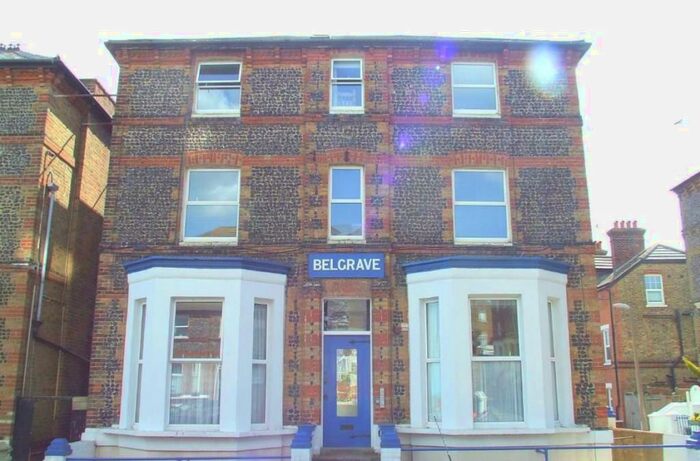 3 Bedroom Flat To Rent In Chandos Square, Broadstairs, CT10