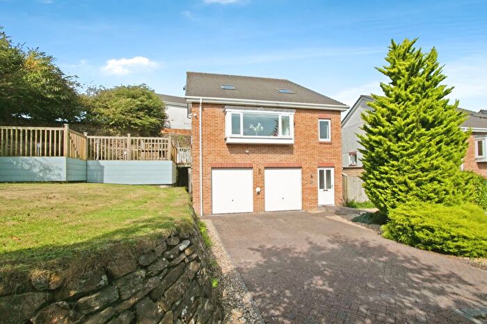 4 Bedroom Detached House For Sale In Willow Drive, Camborne, Cornwall, TR14