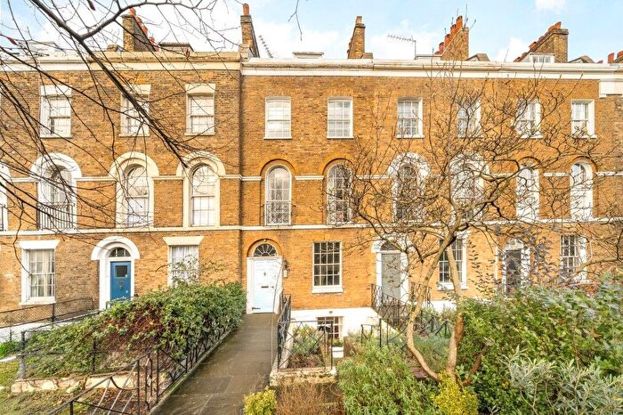 1 Bedroom Flat For Sale In Mile End Road, Bow, London, E3