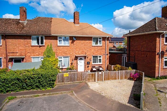3 Bedroom End Of Terrace House For Sale In Ambleside Close, West Earlham, Norwich, NR5