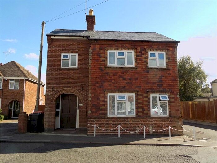 2 Bedroom Flat To Rent In Vandyke Road, Leighton Buzzard, LU7