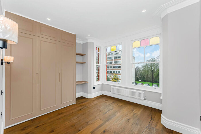 2 Bedroom Flat To Rent In Mount View Road, London, N4