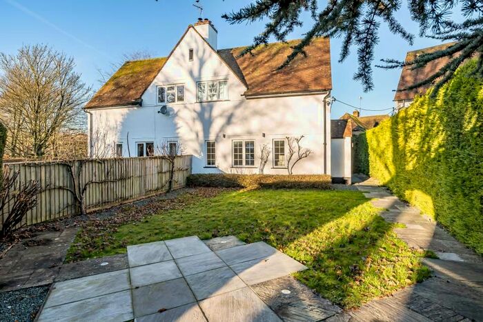 3 Bedroom Cottage To Rent In East Garston, Berkshire, RG17