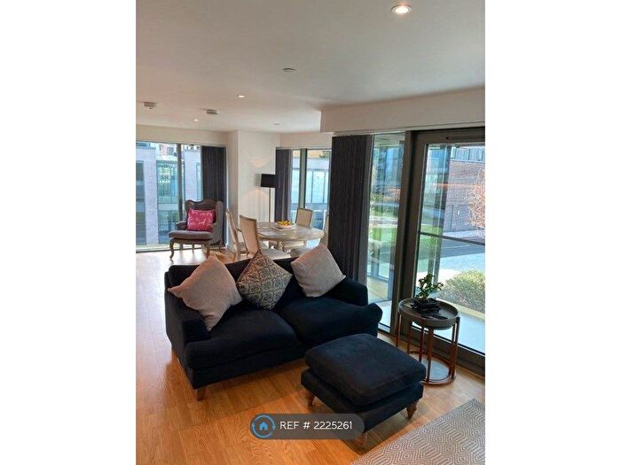2 Bedroom Flat To Rent In Enterprise Way, Wandsworth, SW18