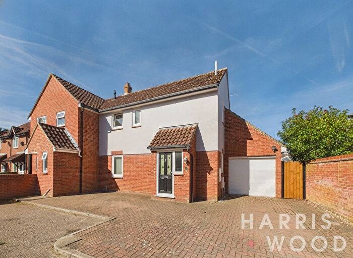 3 Bedroom Semi-Detached House For Sale In Sauls Bridge Close, Witham, Essex, CM8