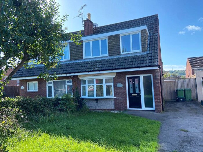 Semi-Detached House To Rent In Homefield, Locking, Weston-super-mare, North Somerset., BS24