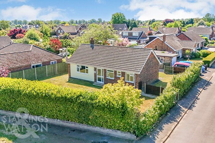 4 Bedroom Detached Bungalow For Sale In Salhouse Road, Little Plumstead, Norwich, NR13