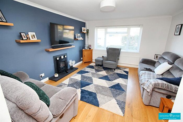 4 Bedroom Detached House For Sale In Apple Close, Tilehurst, Reading, RG31