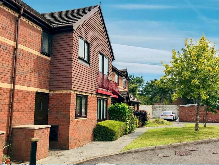 1 Bedroom Property To Rent In Forest Court, Off Severn Grove, Pontcanna, CF11