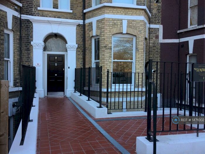 2 Bedroom Flat To Rent In Farquhar Rd, London, SE19