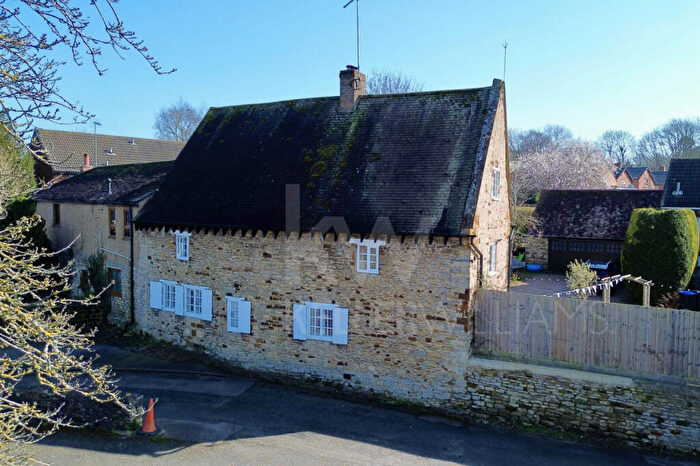 4 Bedroom Semi Detached House For Sale In High Street, Great Houghton, Northampton, Northamptonshire, NN4