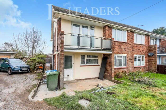 2 Bedroom Maisonette To Rent In Lingfield Gardens, Townhill Park, Southampton, SO18