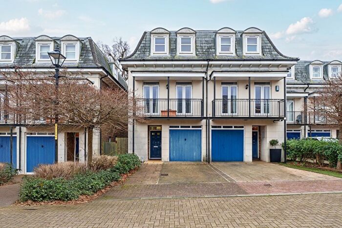 4 Bedroom Town House To Rent In Culverden Park Road, Tunbridge Wells, TN4