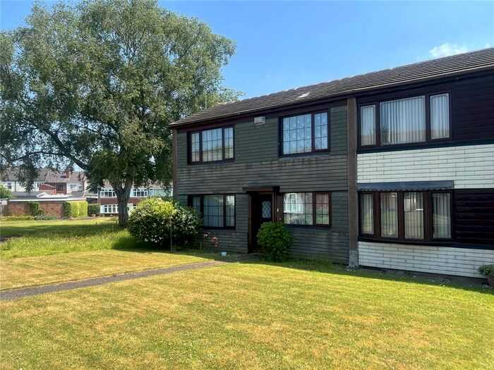 3 Bedroom Semi-Detached House To Rent In Waterloo Street, Dudley, West Midlands, DY1