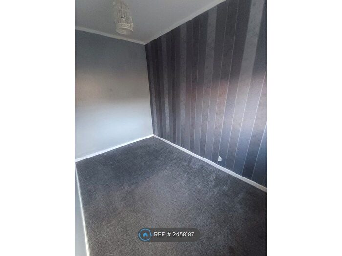 1 Bedroom Flat To Rent In Burns Avenue, Cumnock, KA18