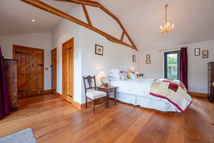 4 Bedroom Barn Conversion For Sale In Ivy Todd, PE37