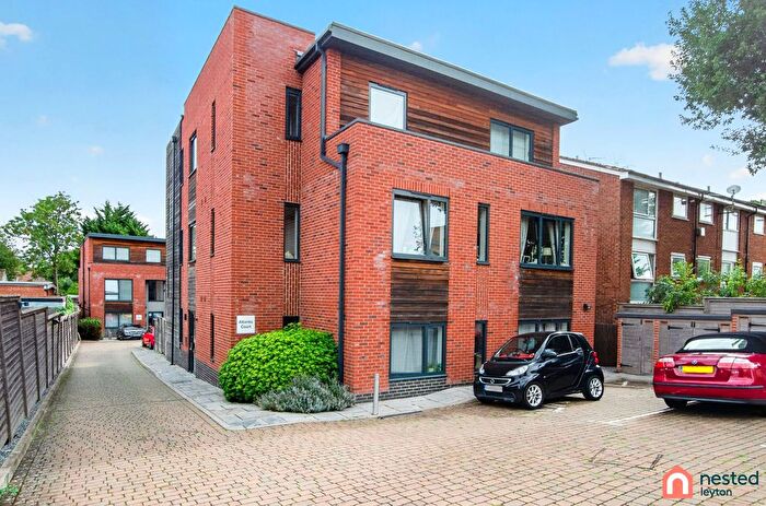 2 Bedroom Flat For Sale In Brunswick Park Road, Atlantis Court, N11