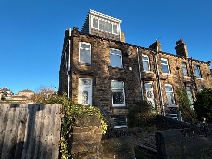 5 Bedroom Terraced House For Sale In Halifax Road, Buttershaw, Bradford, BD6