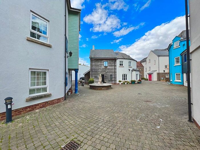 2 Bedroom Apartment To Rent In Eastcliff, Portishead, Bristol, Somerset, BS20