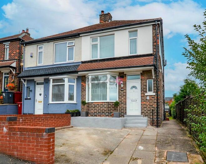 3 Bedroom Semi-Detached House For Sale In Marsh Avenue, Dronfield, S18