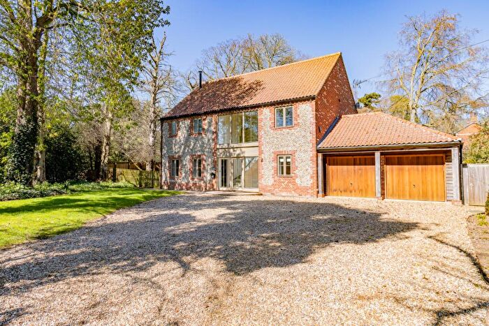 4 Bedroom Detached House For Sale In Lynn Road, West Rudham, Norfolk, PE31