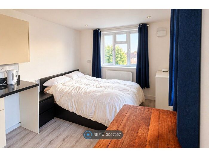 Studio To Rent In Abbey Road, Croydon, CR0