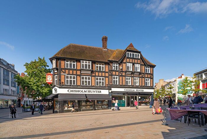 2 Bedroom Flat To Rent In Market Square, Bromley, BR1