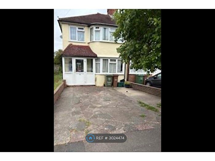 3 Bedroom End Of Terrace House To Rent In Alexandra Avenue, Sutton, SM1