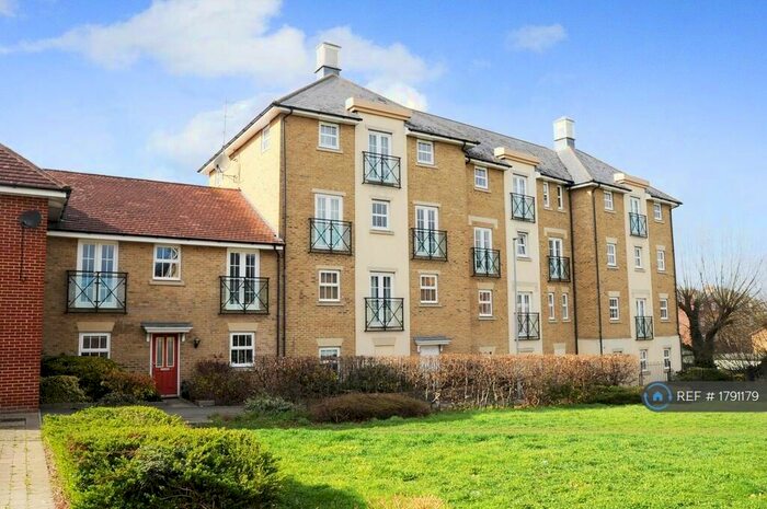 2 Bedroom Flat To Rent In Chelwater, Chelmsford, CM2