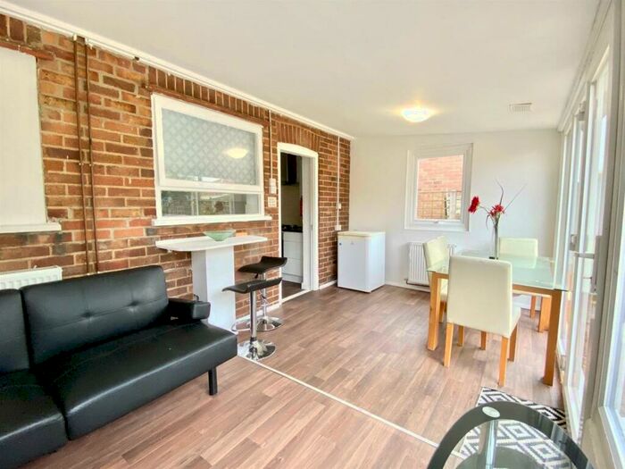 4 Bedroom House To Rent In Norwich, NR5