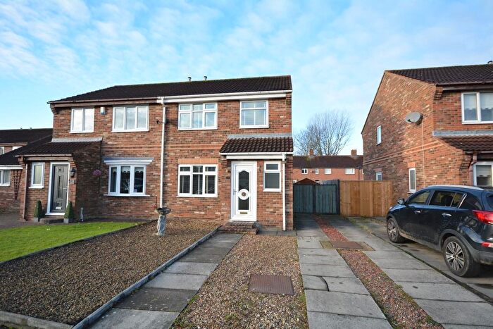 3 Bedroom Semi-Detached House To Rent In Sheraton Close, Newton Aycliffe, Durham, DL5