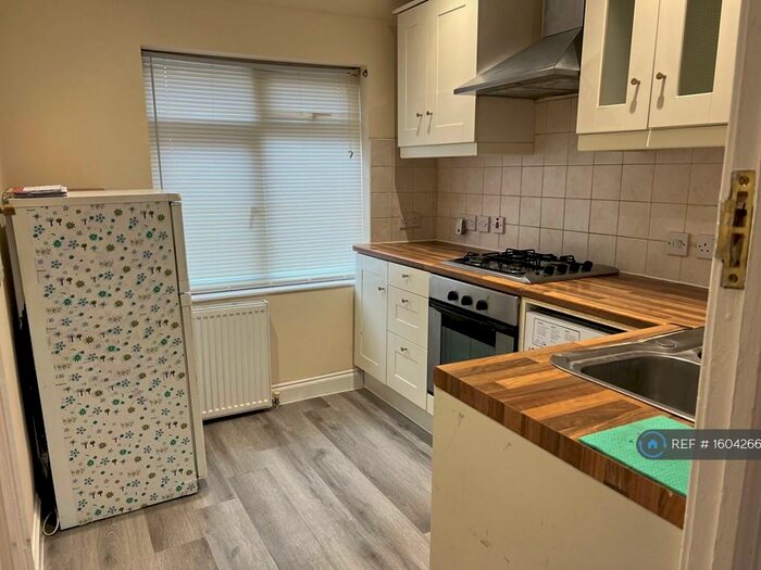 1 Bedroom Maisonette To Rent In Deaconsfield Road, Hemel Hempstead, HP3