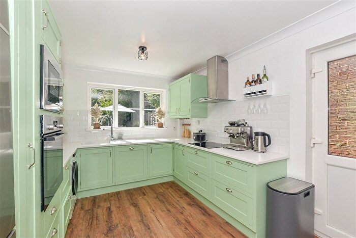 5 Bedroom Detached House For Sale In Forest Avenue, Ashford, Kent, TN25