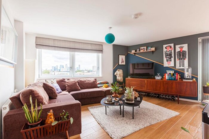2 Bedroom Flat To Rent In Wick Lane, Bow, London, E3