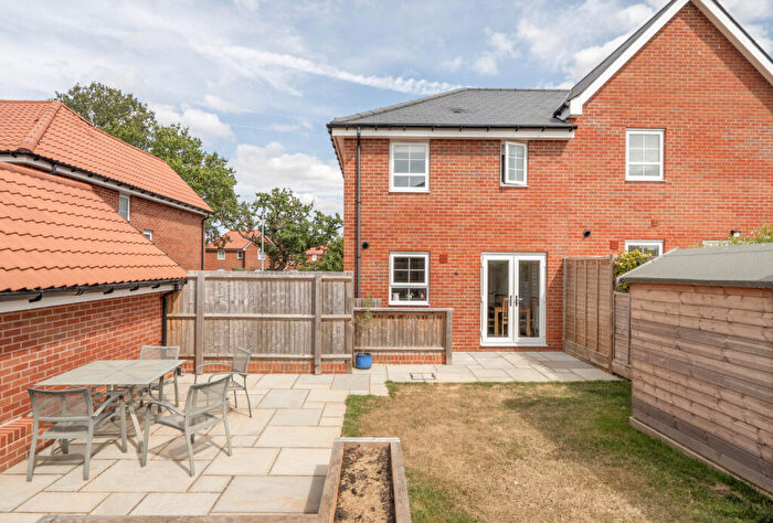 3 Bedroom Semi-Detached House For Sale In Middle Leaze, Coalpit Heath, Bristol, Gloucestershire, BS36