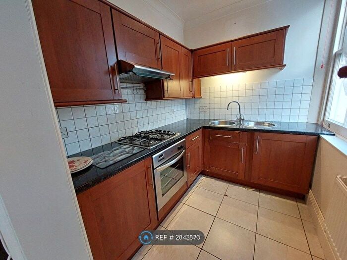 1 Bedroom Flat To Rent In Normanton Road, South Croydon, CR2