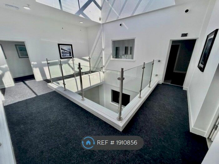 2 Bedroom Flat To Rent In Minnitt Road, Gosport, PO12