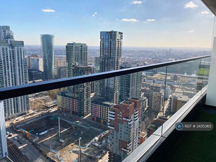 Studio To Rent In Bagshaw Building, London, E14