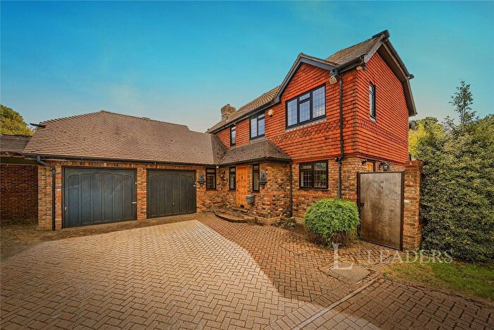 4 Bedroom Detached House For Sale In Bay Tree Close, Bromley, BR1