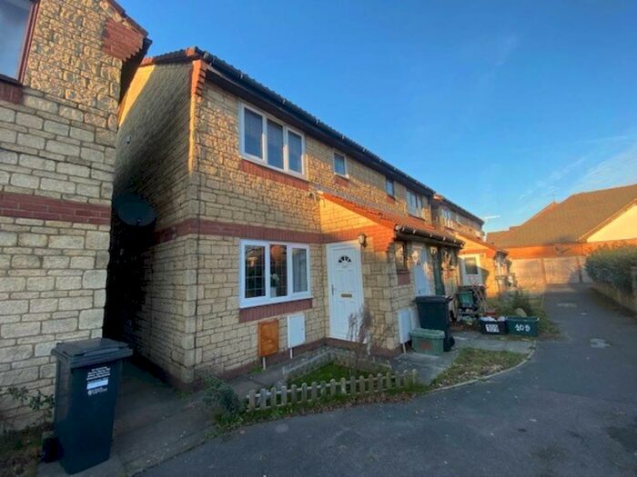 1 Bedroom Flat To Rent In Pennycress, Locking Castle, Weston-super-Mare, BS22