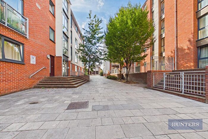 2 Bedroom Flat For Sale In Kimber House, High Street, SO14