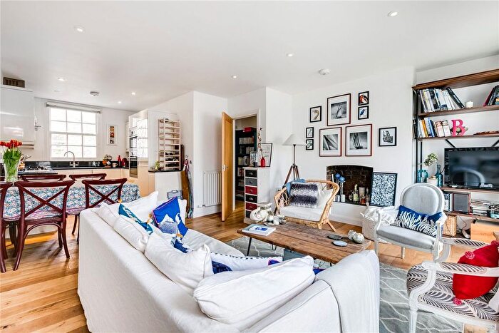 2 Bedroom Flat To Rent In Portobello Road, Notting Hill, W11