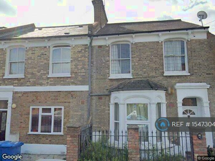 5 Bedroom Semi-Detached House To Rent In Fenham Road, London, SE15