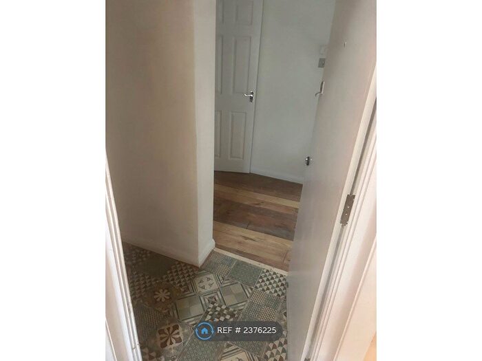 1 Bedroom Flat To Rent In Norfolk Crescent, Bath, BA1