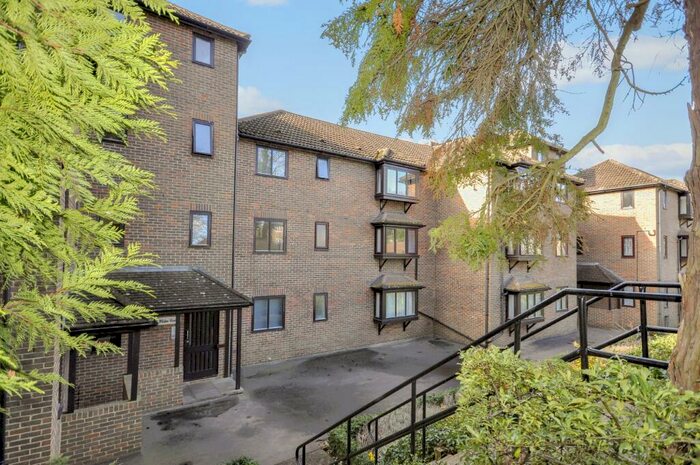 2 Bedroom Apartment To Rent In Holm Court, Twycross Road, Godalming, Surrey, GU7